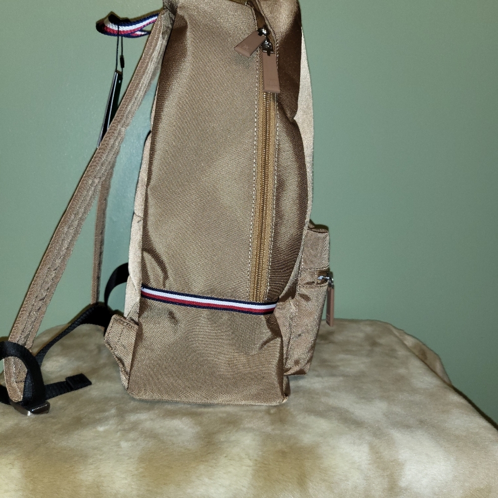 Tommy Hilfiger Backpack Spacious - Picture 7 of 11